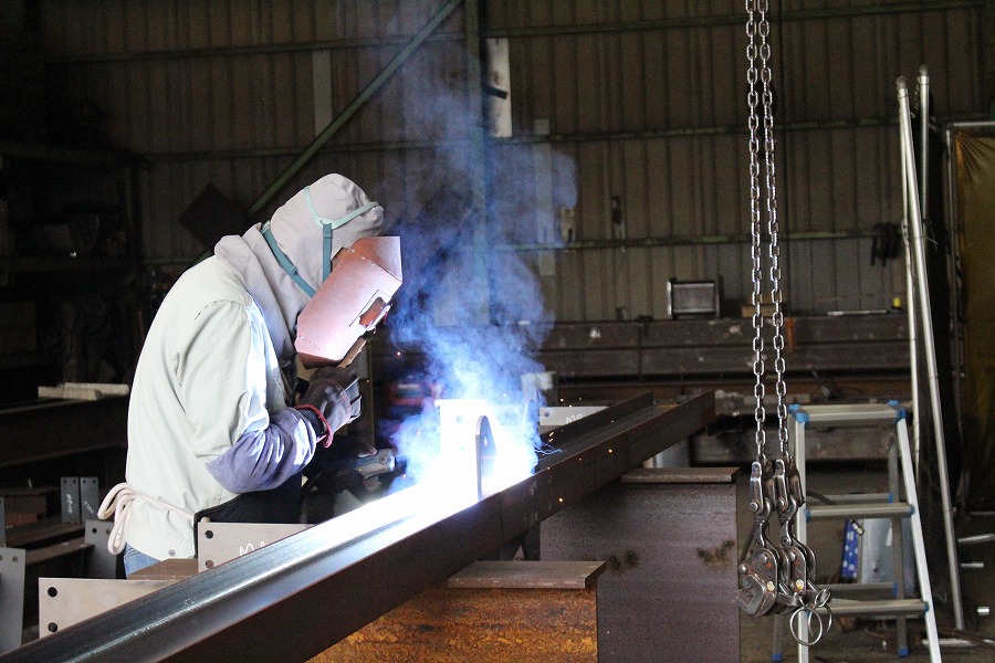 株式会社松谷鐵工_工場_作業 (21)