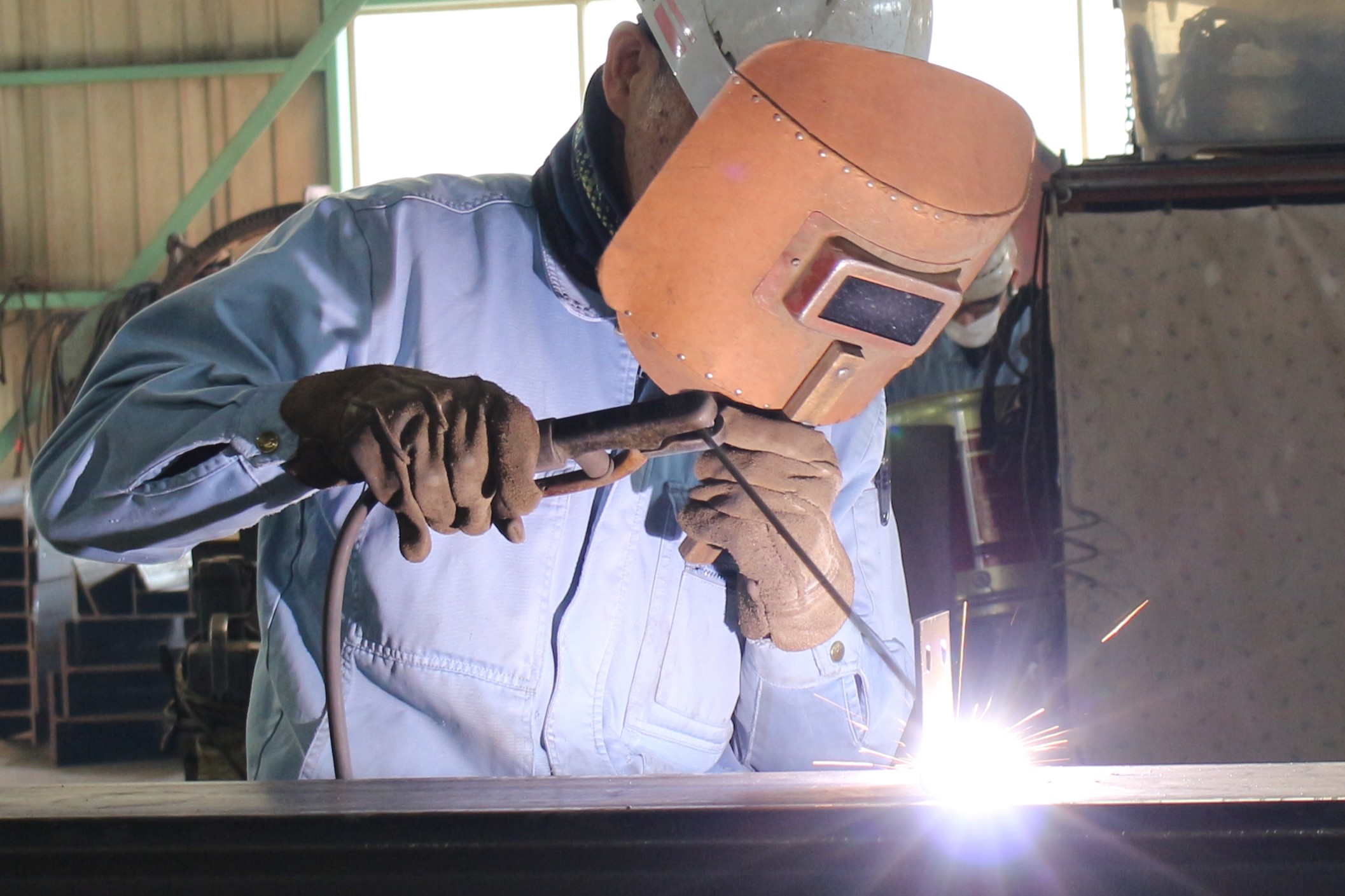 株式会社松谷鐵工_工場_作業 (5)