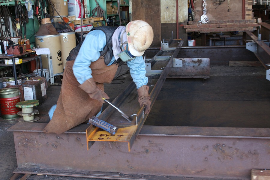 株式会社松谷鐵工_工場_作業 (56)